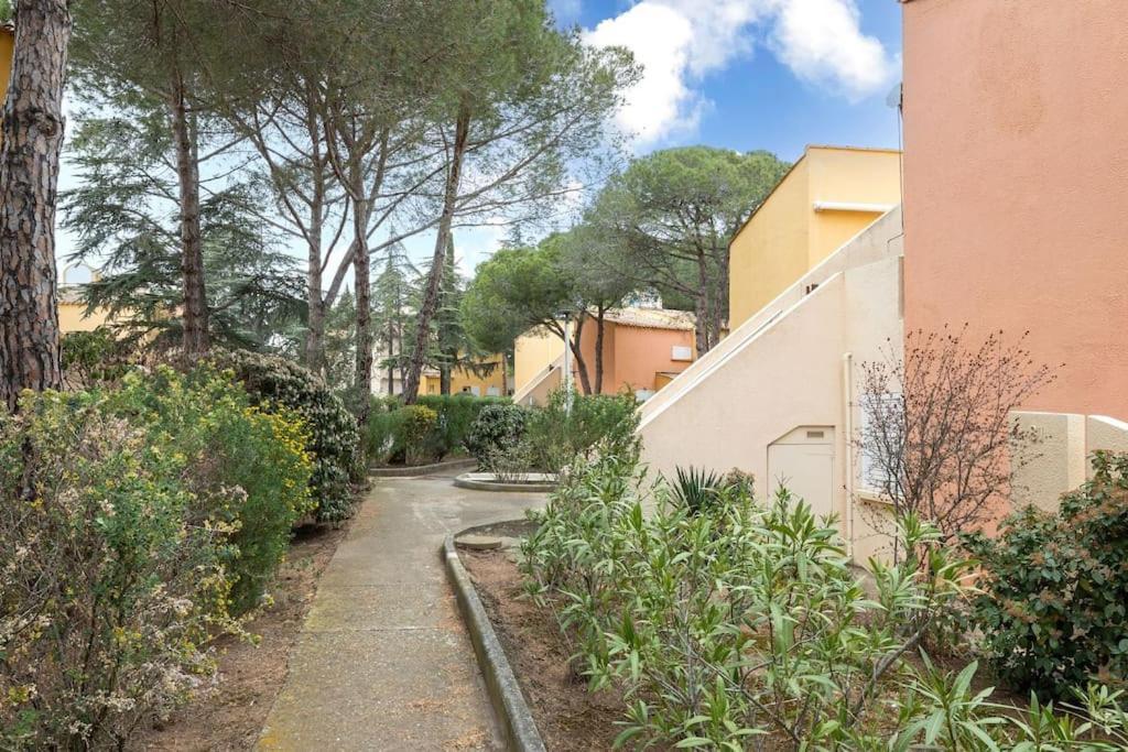 Appartement Pinede Proche Village Naturiste *